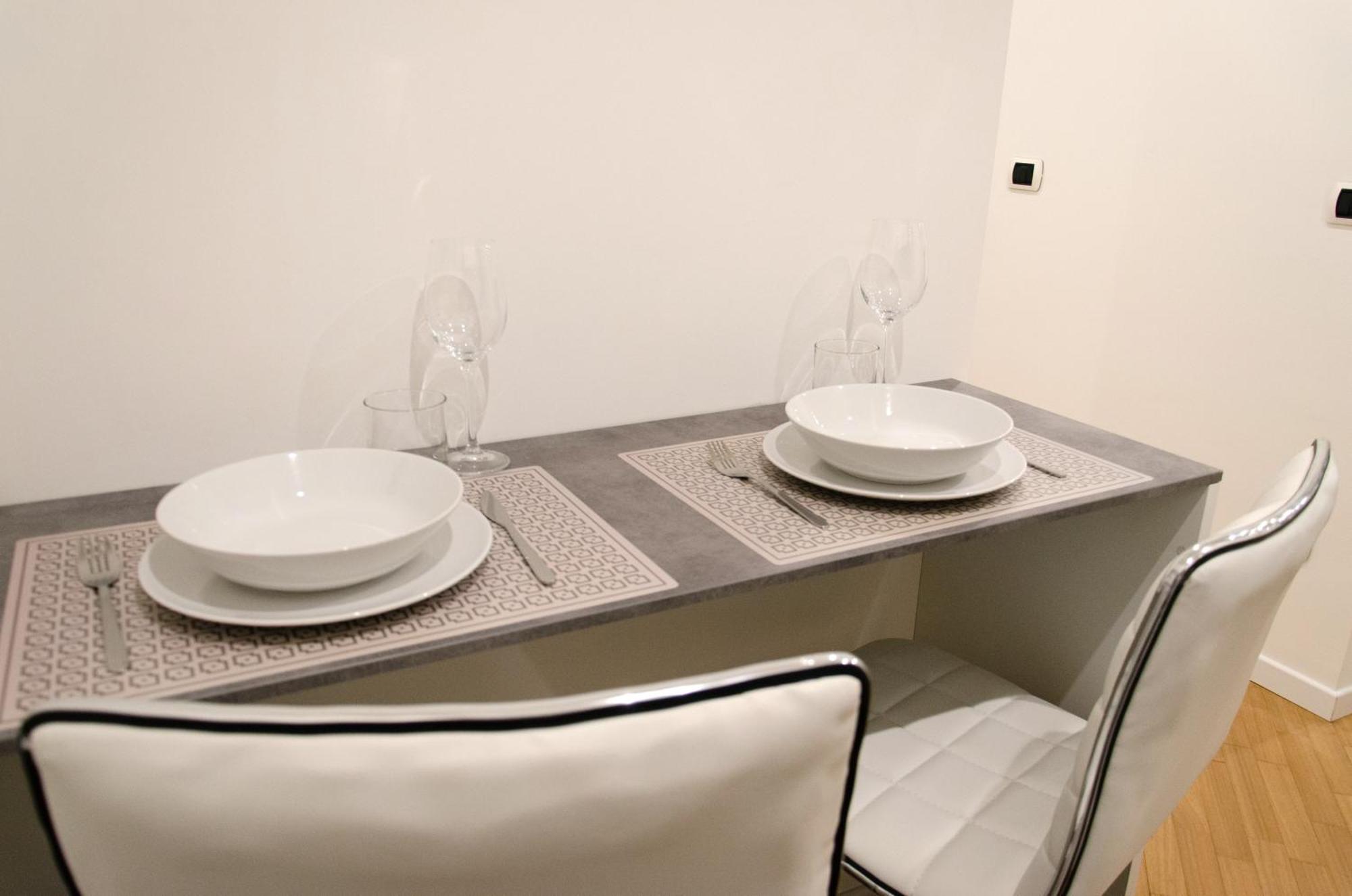 Magnoliaapartments - 5 Nirone Center Milano Eksteriør bilde